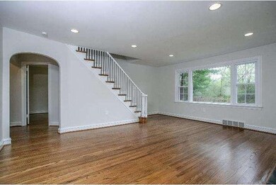 327 Callender Ln, Wallingford, PA 19086 - photo 3