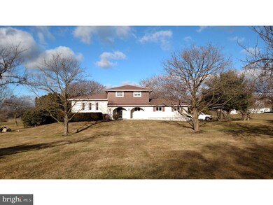 849 Dreibelbis Mill Rd, Hamburg, PA 19526 - photo 2