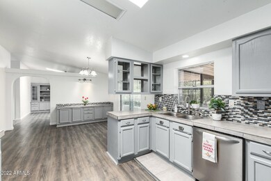 Kitchen/Dining