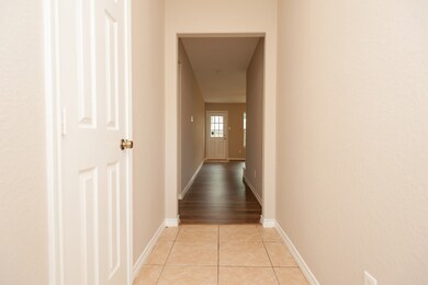 16622 David Glen Dr, Friendswood, TX 77546 - photo 2