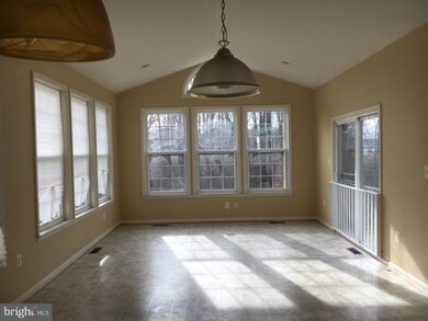 8627 Queensway Ct, White Plains, MD 20695 - photo 4