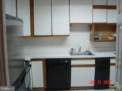 5907 Empire Way, Rockville, MD 20852 - photo 3