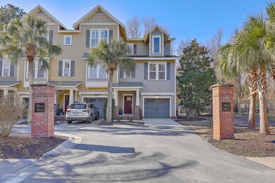1161 Dingle - Royal Palms