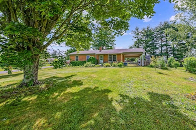 255 Rolling Hills Cir, Hillsville, VA 24343 - photo 2