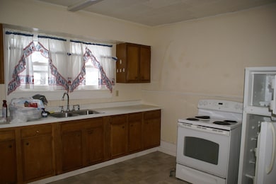 Main floor kitchen