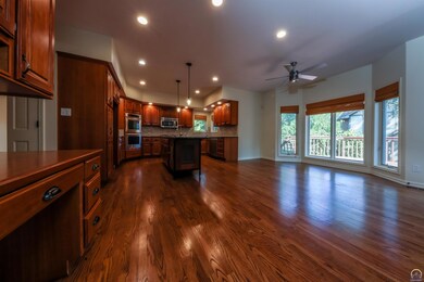 6114 SW 39th St, Topeka, KS 66610 - photo 4