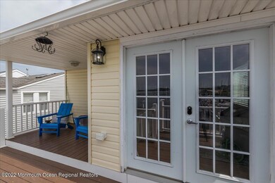 15-433BaysideTerrace30015