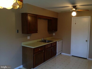 612 N Shady Retreat Rd unit 80, Doylestown, PA 18901 - photo 7