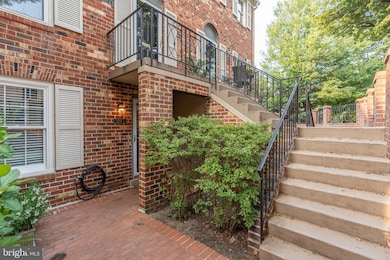 3299 Sutton Place NW unit C, Washington, DC 20016 - photo 4