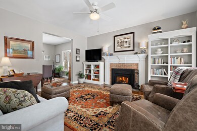 8156 Buena Vista Dr, Warrenton, VA 20186 - photo 6