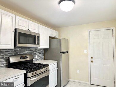 1536 N Stricker St, Baltimore, MD 21217 - photo 3