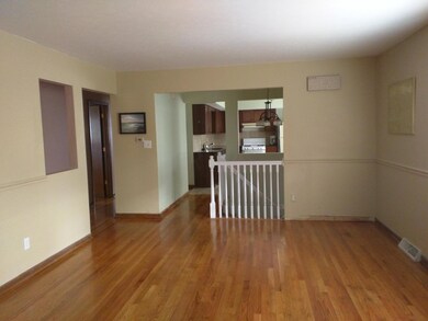 5387 Vinewood Ct, Columbus, OH 43229 - photo 5