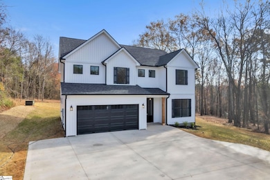 521 Burton Rd, Greer, SC 29651 - photo 2