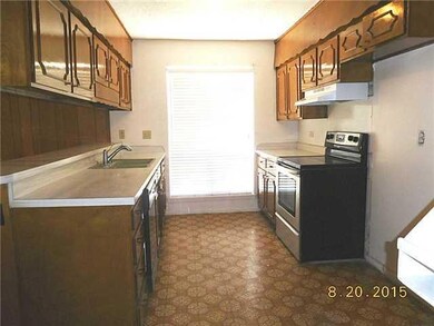 10128 Montwood Dr, El Paso, TX 79925 - photo 3