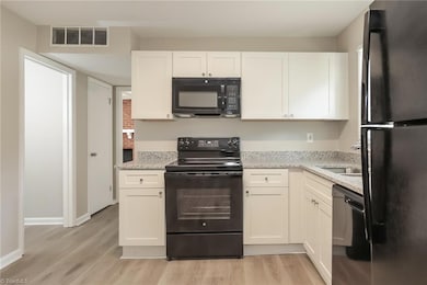 511 Foxcroft Dr, Winston Salem, NC 27103 - photo 6