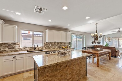 005_Kitchen