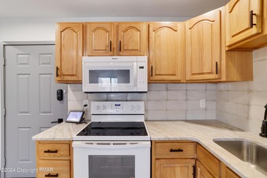 214 Falls Cir, Bushkill, PA 18324 - photo 7