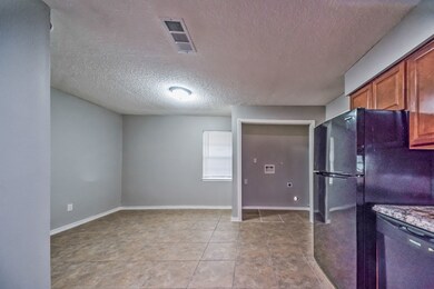 5911 Shirley Mae Ln, Houston, TX 77091 - photo 7