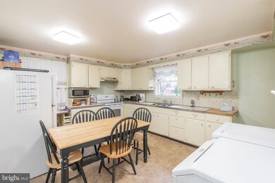 2107 Old Orchard Rd, Wilmington, DE 19810 - photo 2