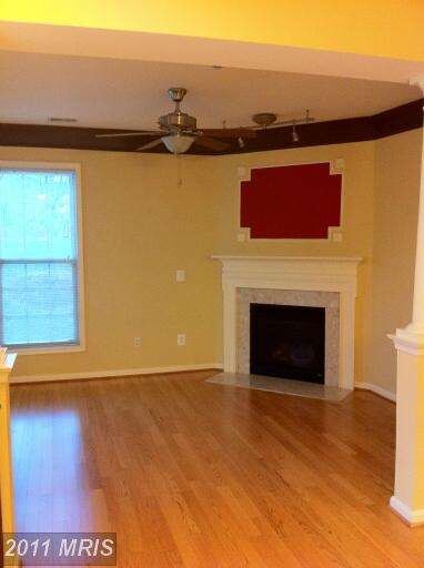 42013 Village Station Square, Aldie, VA 20105 - photo 5