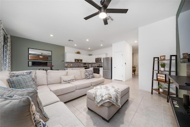 1113 Merrill St, Davenport, FL 33837 - photo 3