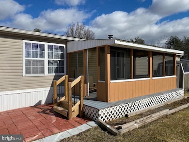 509 Caravelle Ln, Reading, PA 19606 - photo 4