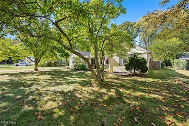 8224 Dartmoor Rd, Mentor, OH 44060 - photo 2