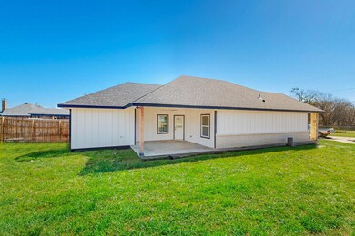 512 Washington St, Ennis, TX 75119 - photo 4