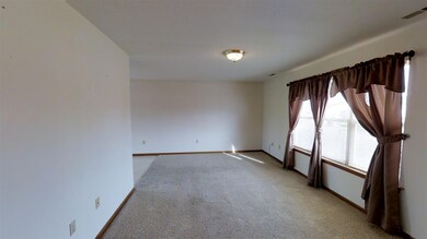 950 Wheatfield Ln, Churubusco, IN 46723 - photo 2