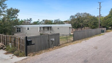 1611 San Gabriel Ranch Rd, Liberty Hill, TX 78642 - photo 2