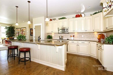 5556 W Creeks Edge Dr unit 390, Boise, ID 83714 - photo 3