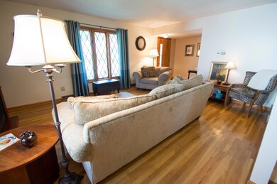 1673 Pin Oak Dr, Columbus, OH 43229 - photo 4