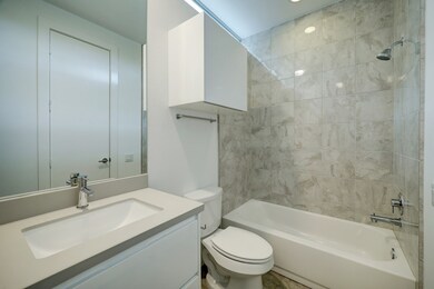 [First floor bath] Full bath with tub/shower, acce