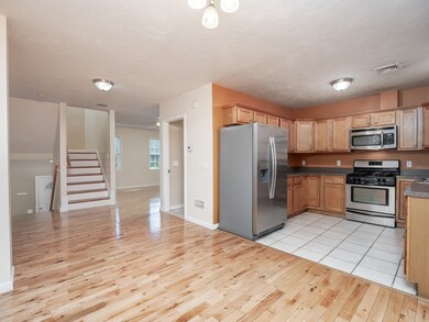 47 North St unit 1, Worcester, MA 01605 - photo 3