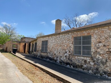 506 W Burbank St, Fredericksburg, TX 78624 - photo 7