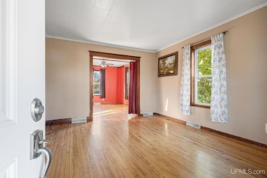 816 N 2nd St, Ishpeming, MI 49849 - photo 3