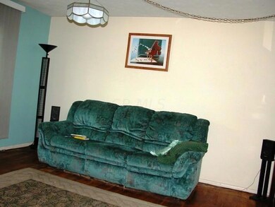 1526 FallBrook Rd Living Room
