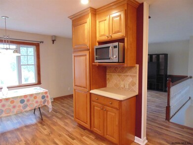 618 Lorraine Ave, Schenectady, NY 12303 - photo 4