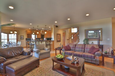 322 Canter Dr, Dallas, PA 18612 - photo 6