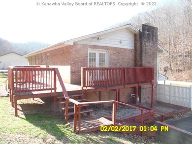539 Midway Rd, Alum Creek, WV 25003 - photo 2