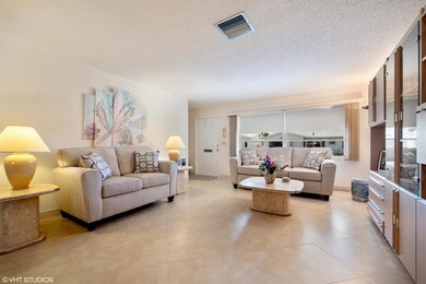 02_1903SW13thTer_1_LivingRoom_HiRes
