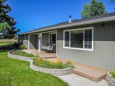 62565 Dixon Loop, Bend, OR 97701 - photo 2