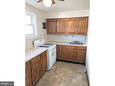 538 Crotzer Ave, Folcroft, PA 19032 - photo 7