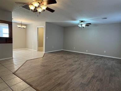 203 Maple St, Elgin, OK 73538 - photo 3