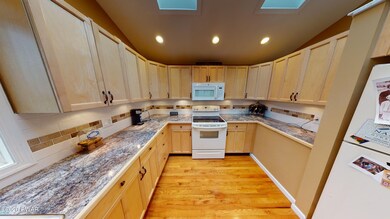 102 Davos Ln, Tafton, PA 18464 - photo 6