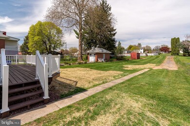 433 W High St, Womelsdorf, PA 19567 - photo 6