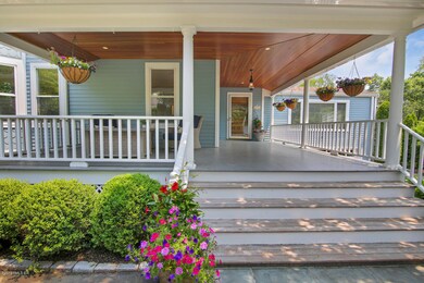 115 Riverside Ave Riverside CT-large-044