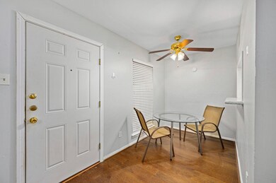 1710 Indiana St unit 8, Houston, TX 77006 - photo 3