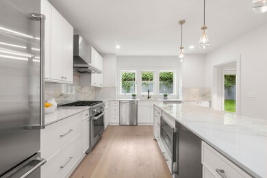 84 Winthrop Rd unit 1, Brookline, MA 02445 - photo 4