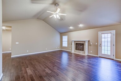 Formal Living Room 4